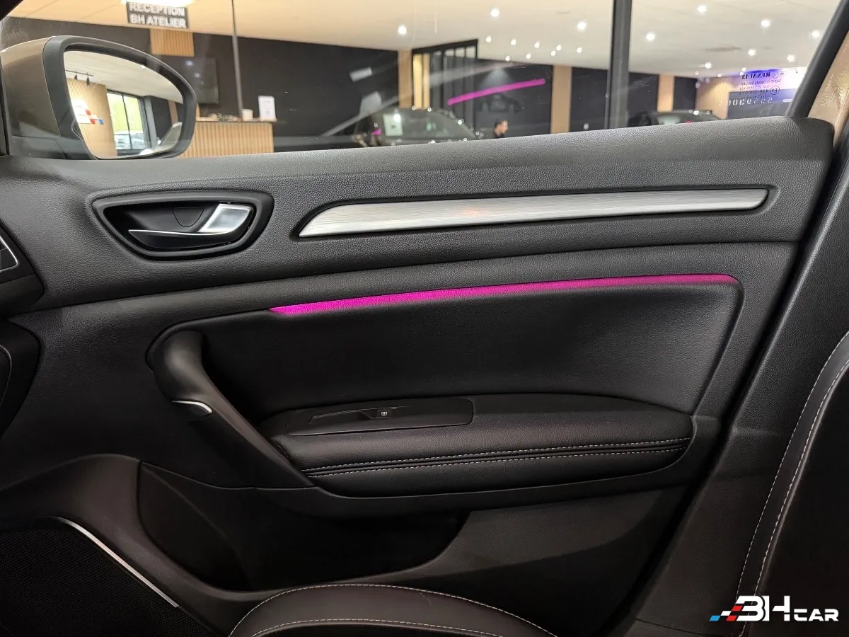 Renault Megane - photo 21