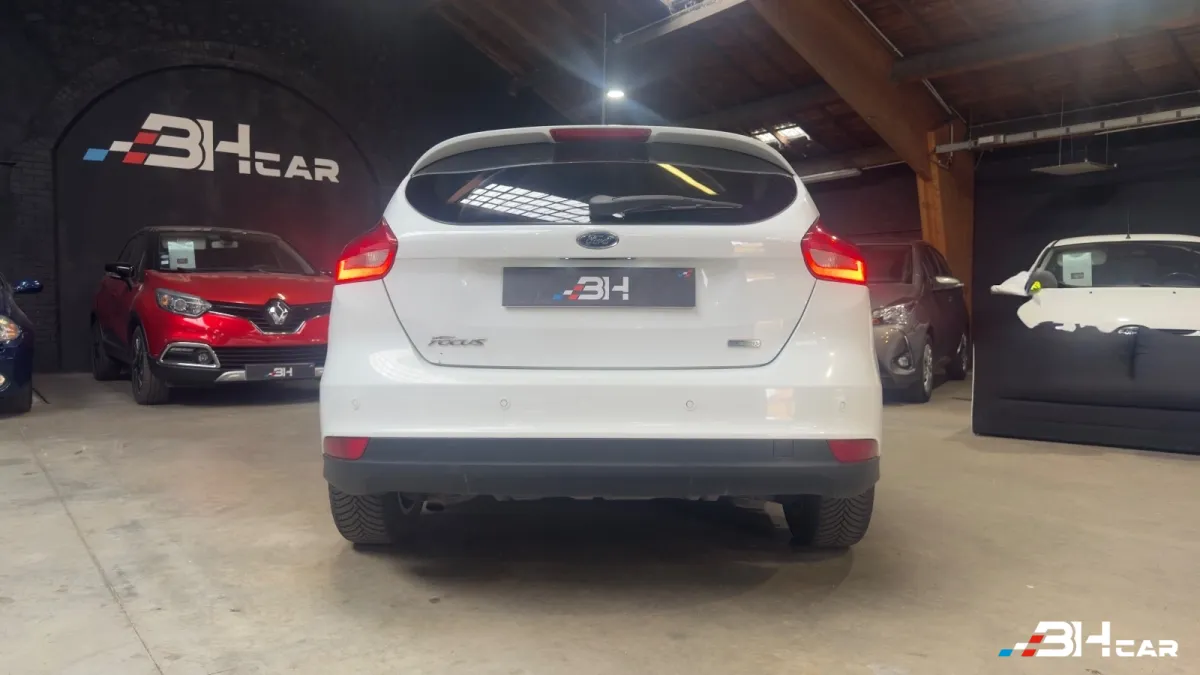 Ford Focus - photo 15