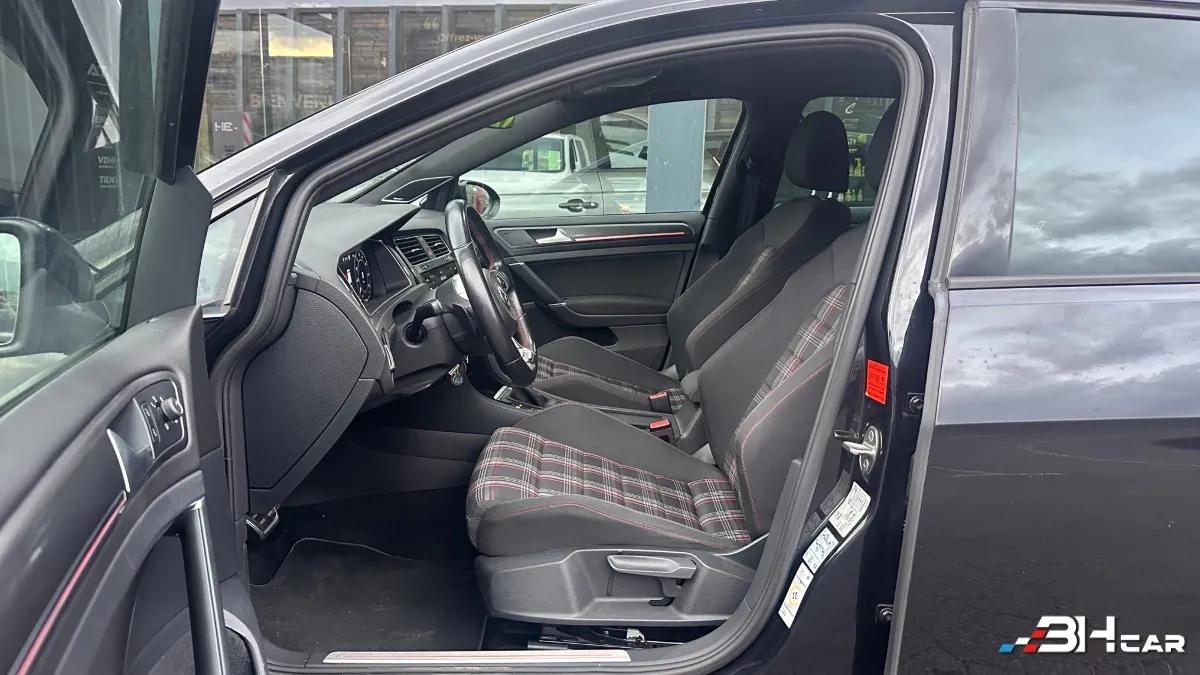 Aperçu indisponible de Volkswagen Golf