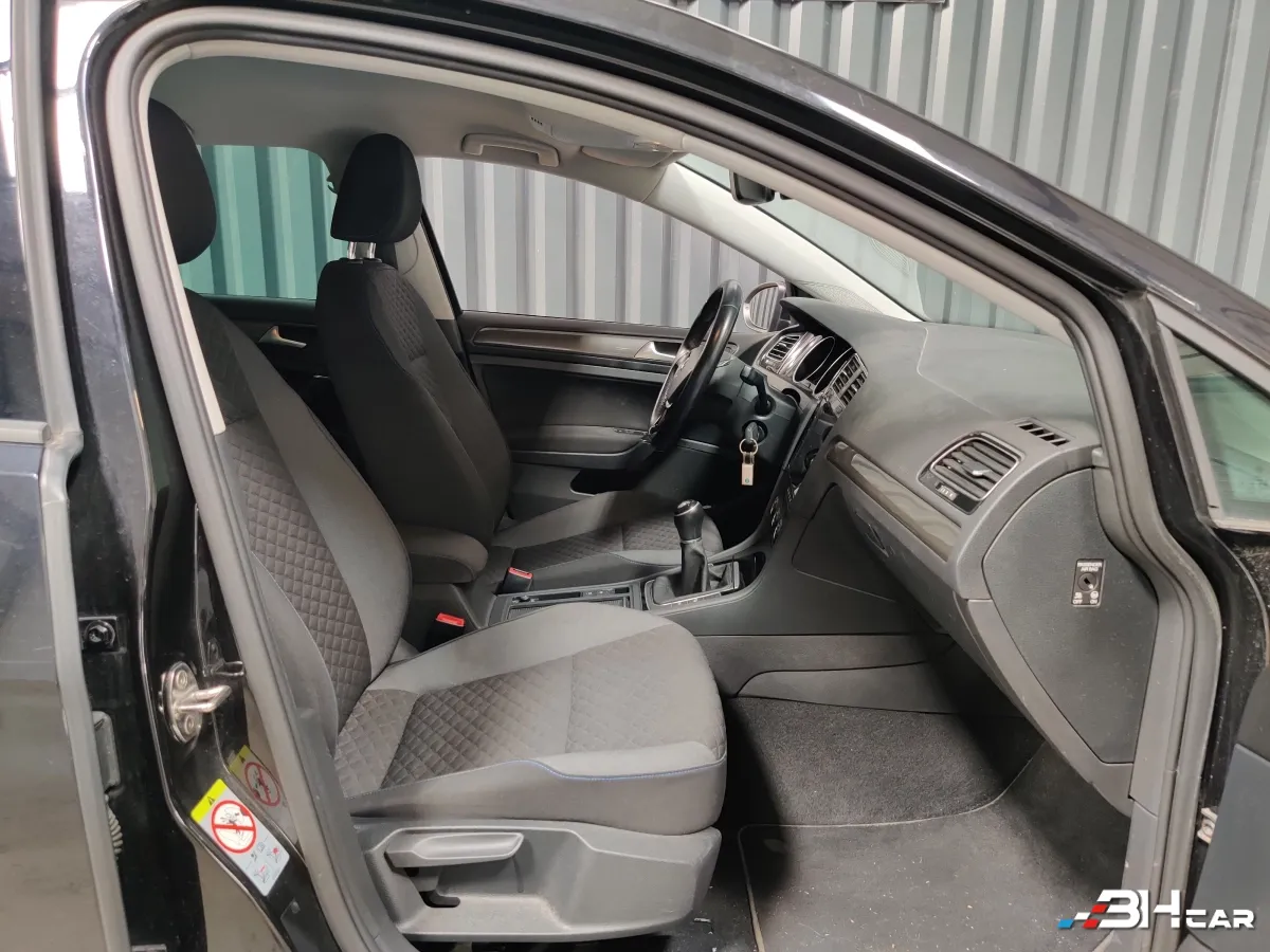 Volkswagen Golf - photo 8