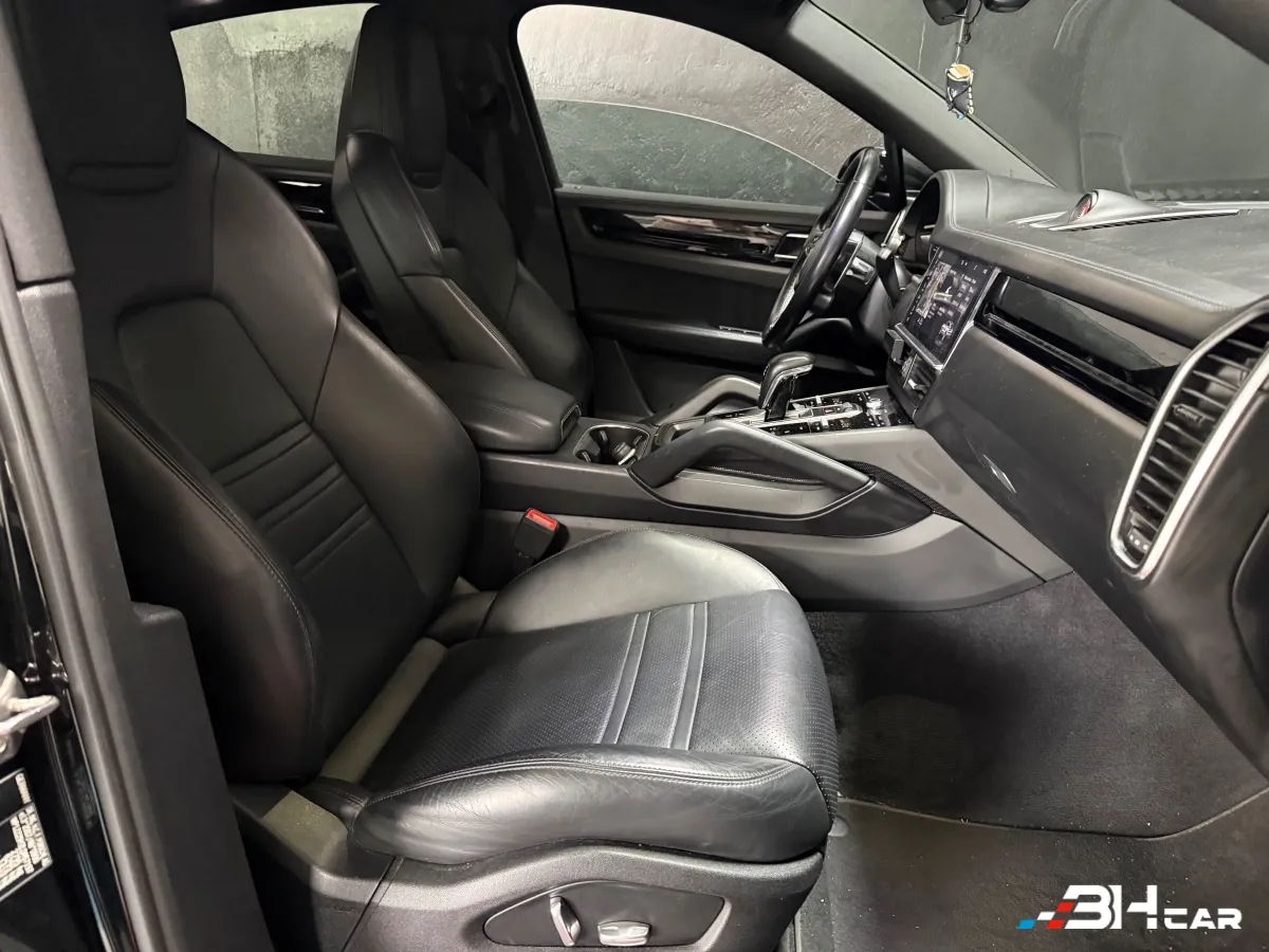 Porsche Cayenne - photo 19