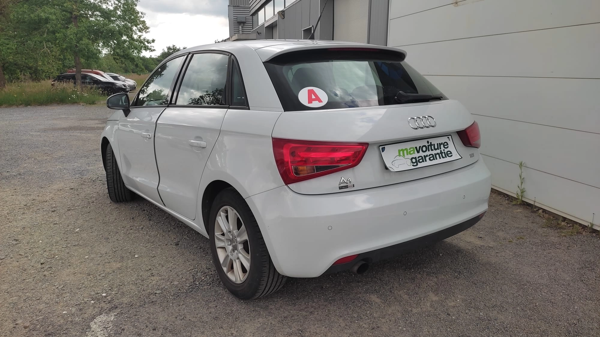 Audi A1 1.6 TDI 90 AMBIENTE GARANTIE 12 MOIS SPORTBACK 1.6 TDI 90 AMBIENTE — photo 2