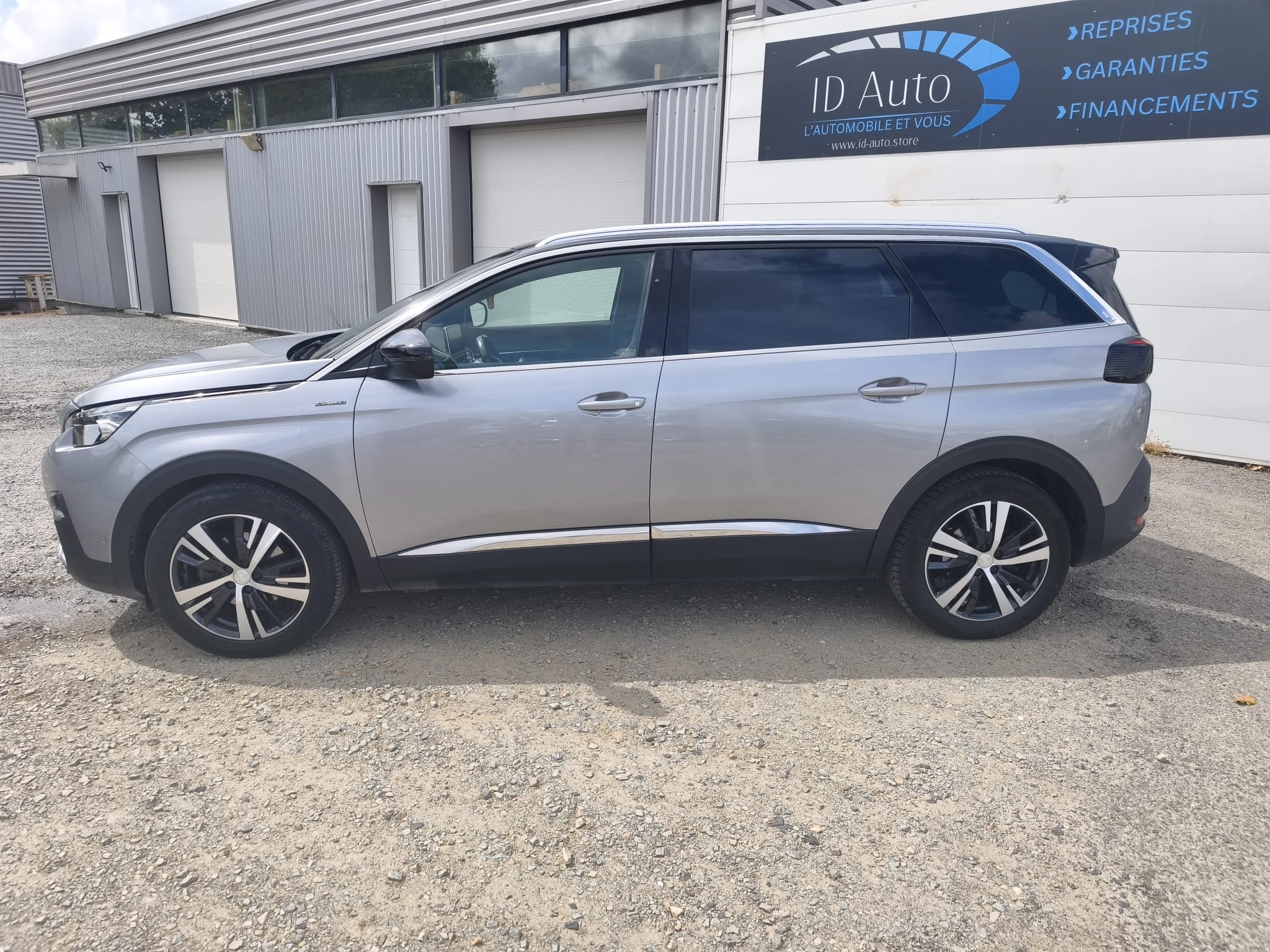 Peugeot 5008 GENERATION-II 1.5 BLUEHDI 130 GT LINE EAT BVA START-STOP — photo 2