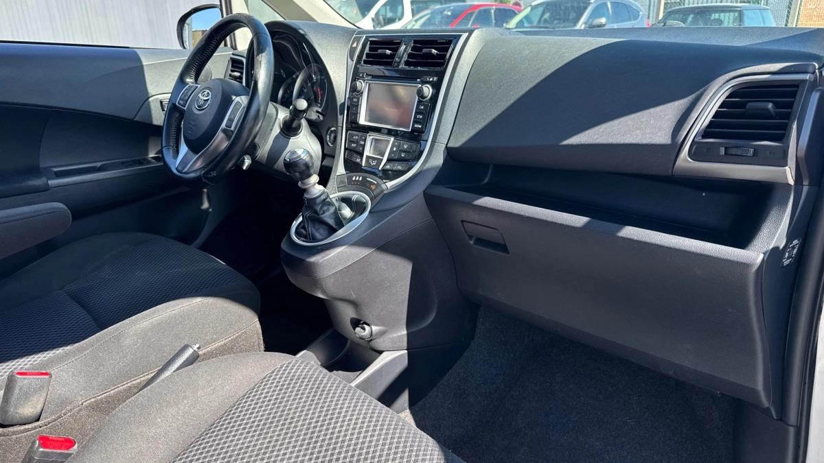 Toyota Verso-s