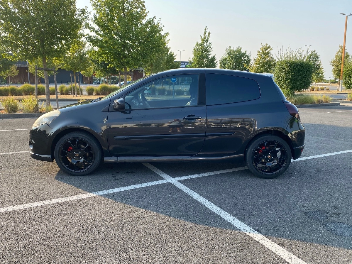 Renault Clio 1.6 130 GT — photo 2