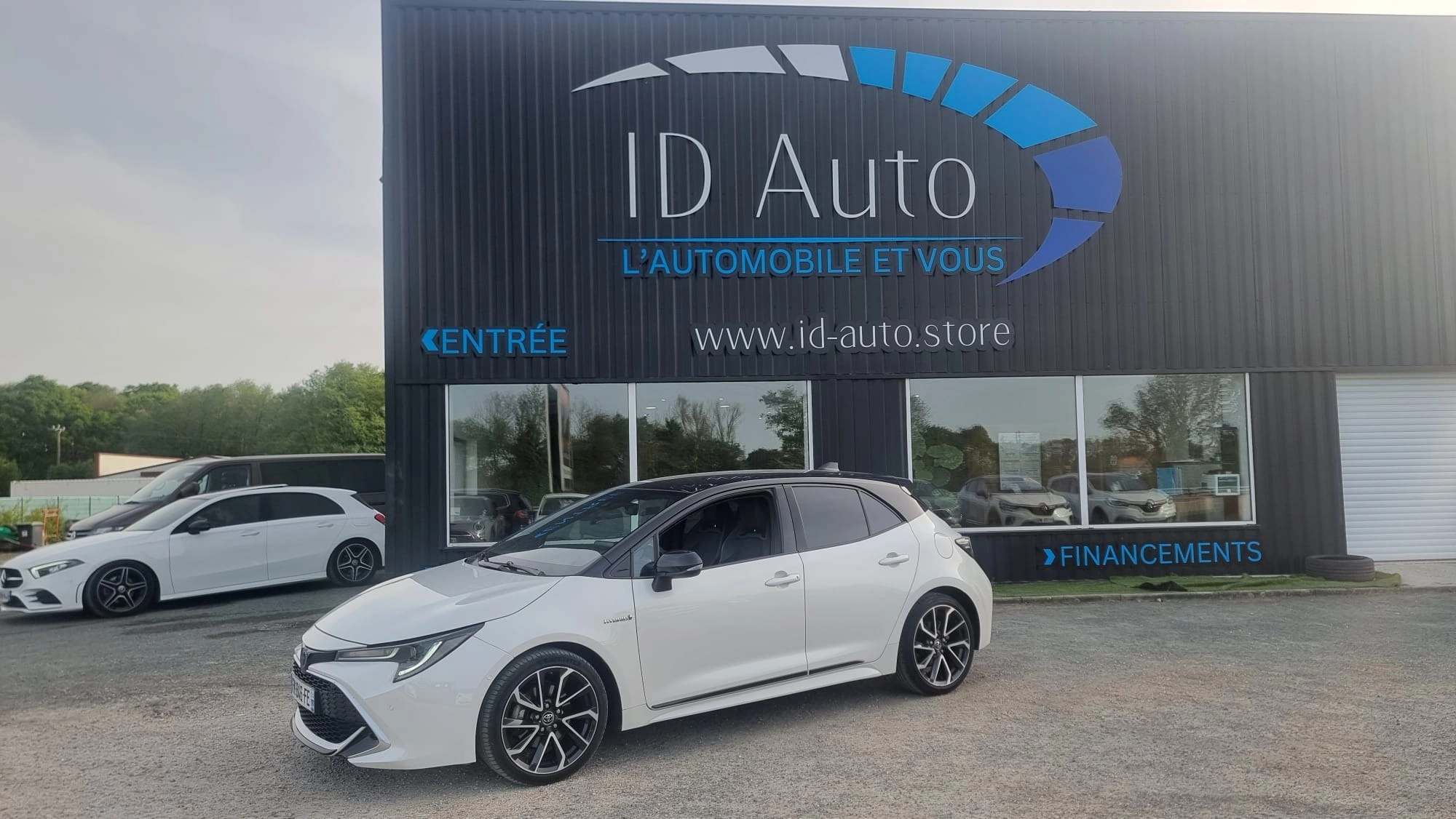 Voiture d'occasion Toyota Corolla en Vendée chez IDE AUTO
