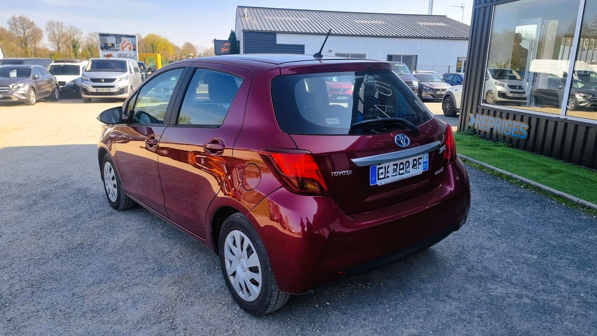 Toyota Yaris — photo 4