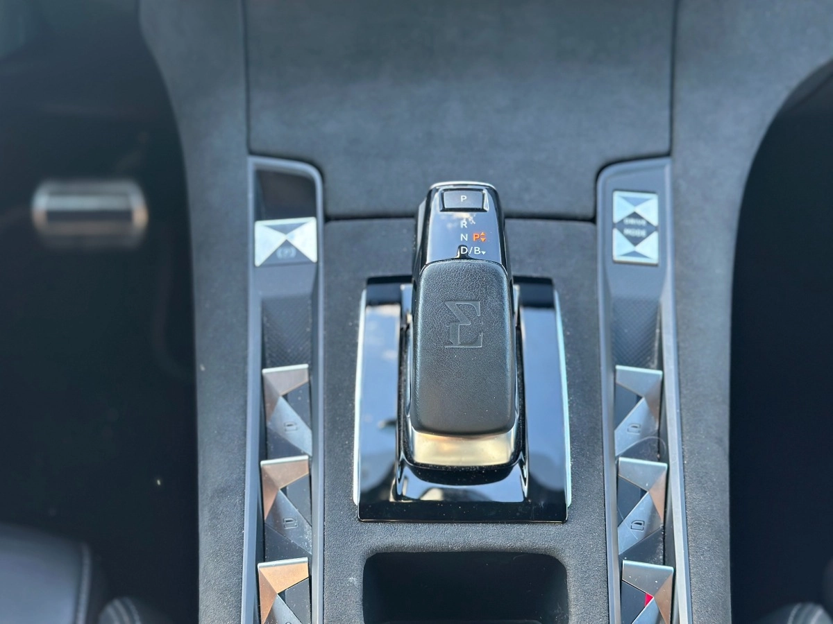 Ds Automobiles Ds 7 Crossback E-tense - photo 21