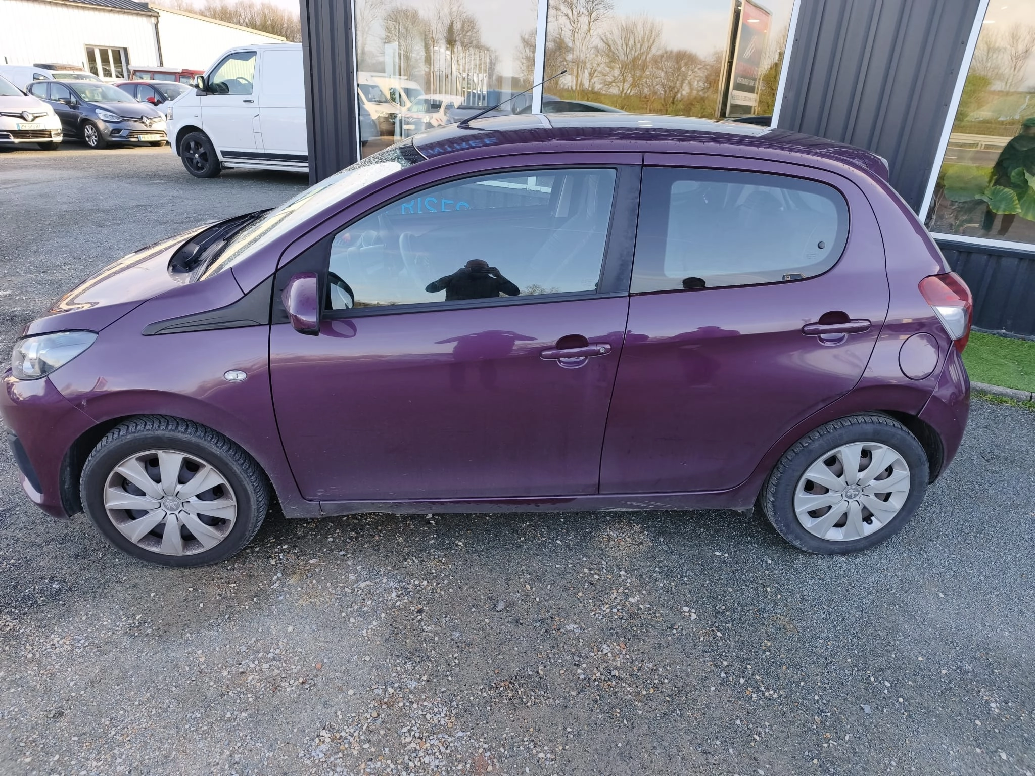 Peugeot 108 1.2 VTI 80 FELINE TOP — photo 3