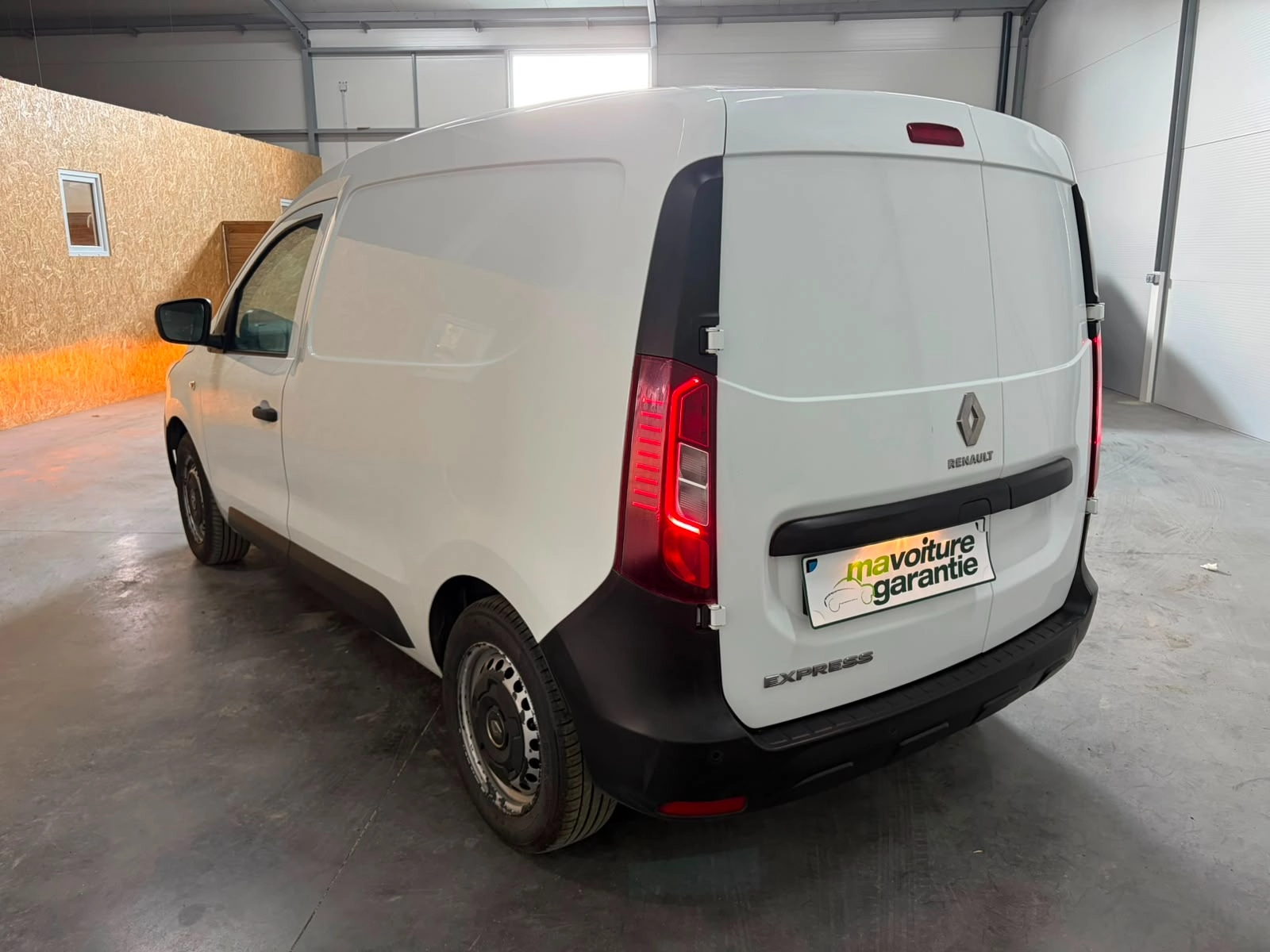 Renault Express KANGOO FOURGON 1.5 BLUEDCI 95 CONFORT- Garantie 12 mois - TVA Récupérable — photo 4
