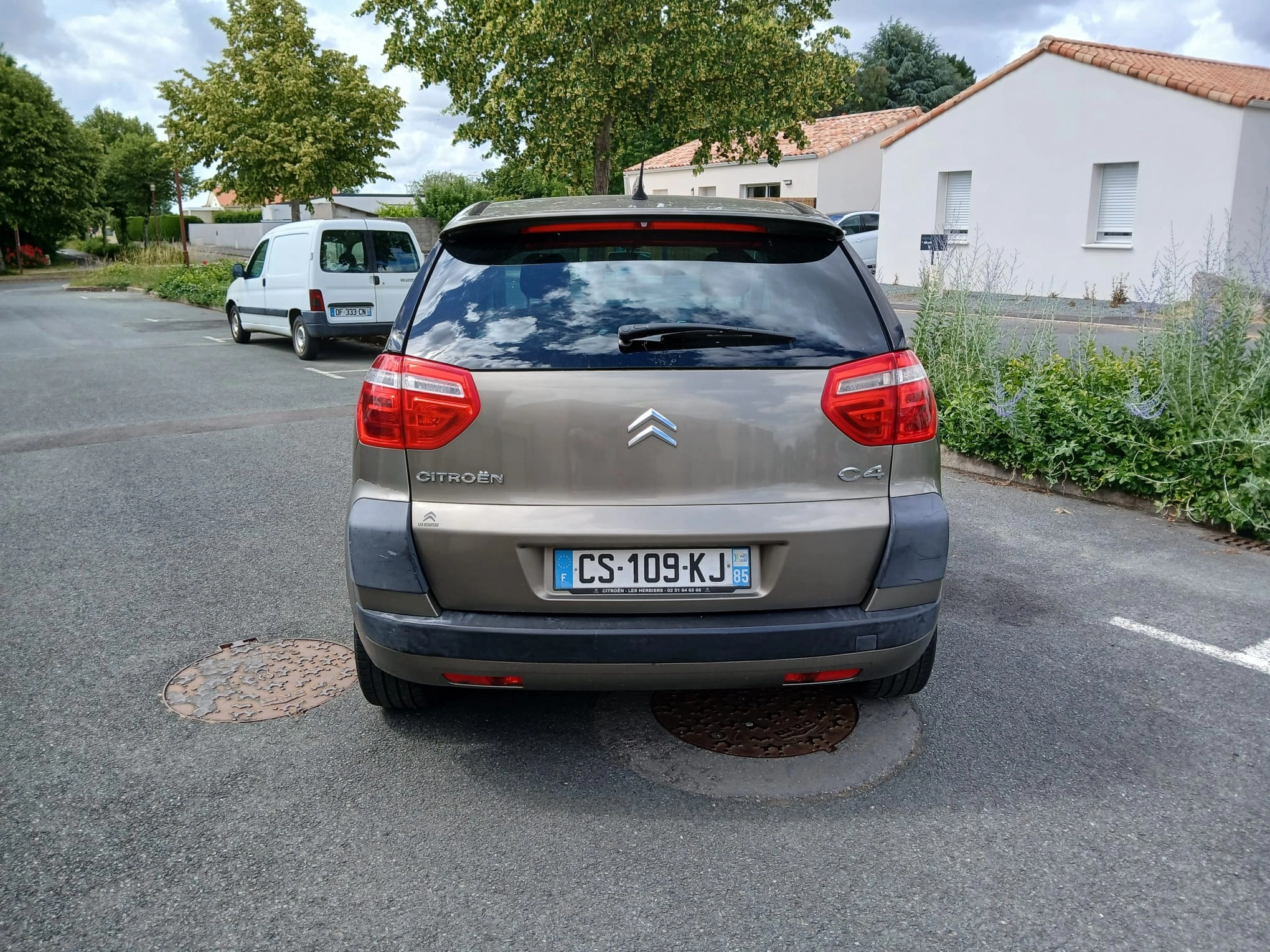 Citroen C4 Picasso 1.6 HDi110 FAP Collection Automatique — photo 4