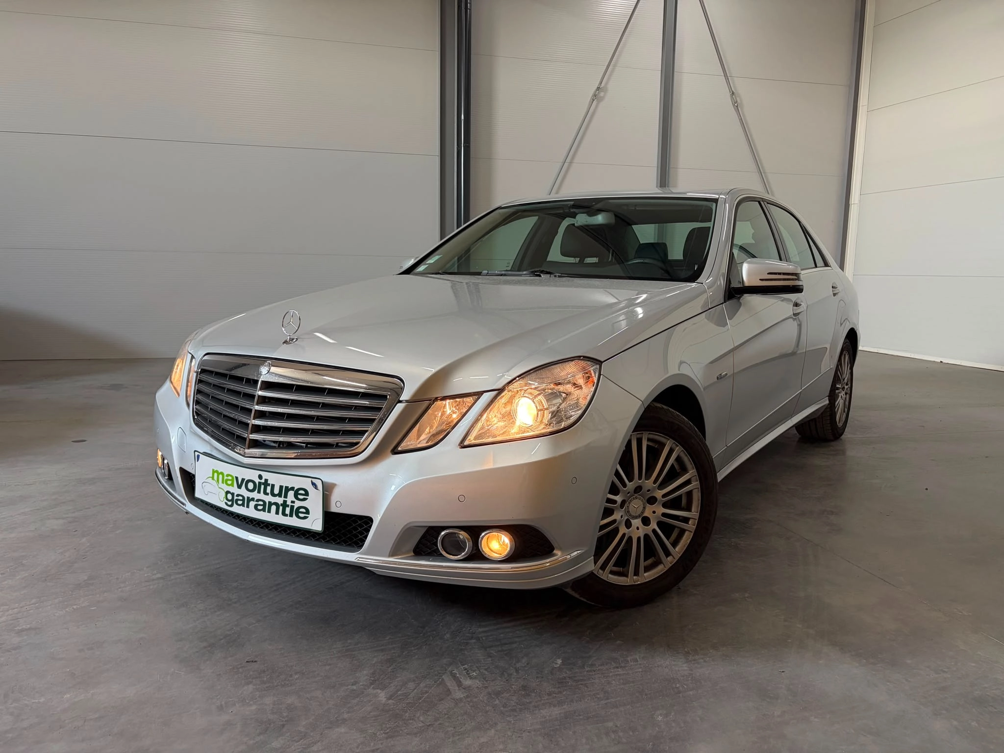 Mercedes Classe E 3.0 350 CDI 230 ELEGANCE EXECUTIVE - Garantie 12 mois 3.0 350 CDI 230 BLUEEFFICIENCY ELEGANCE EXECUTIVE 7G-TRONIC BVA