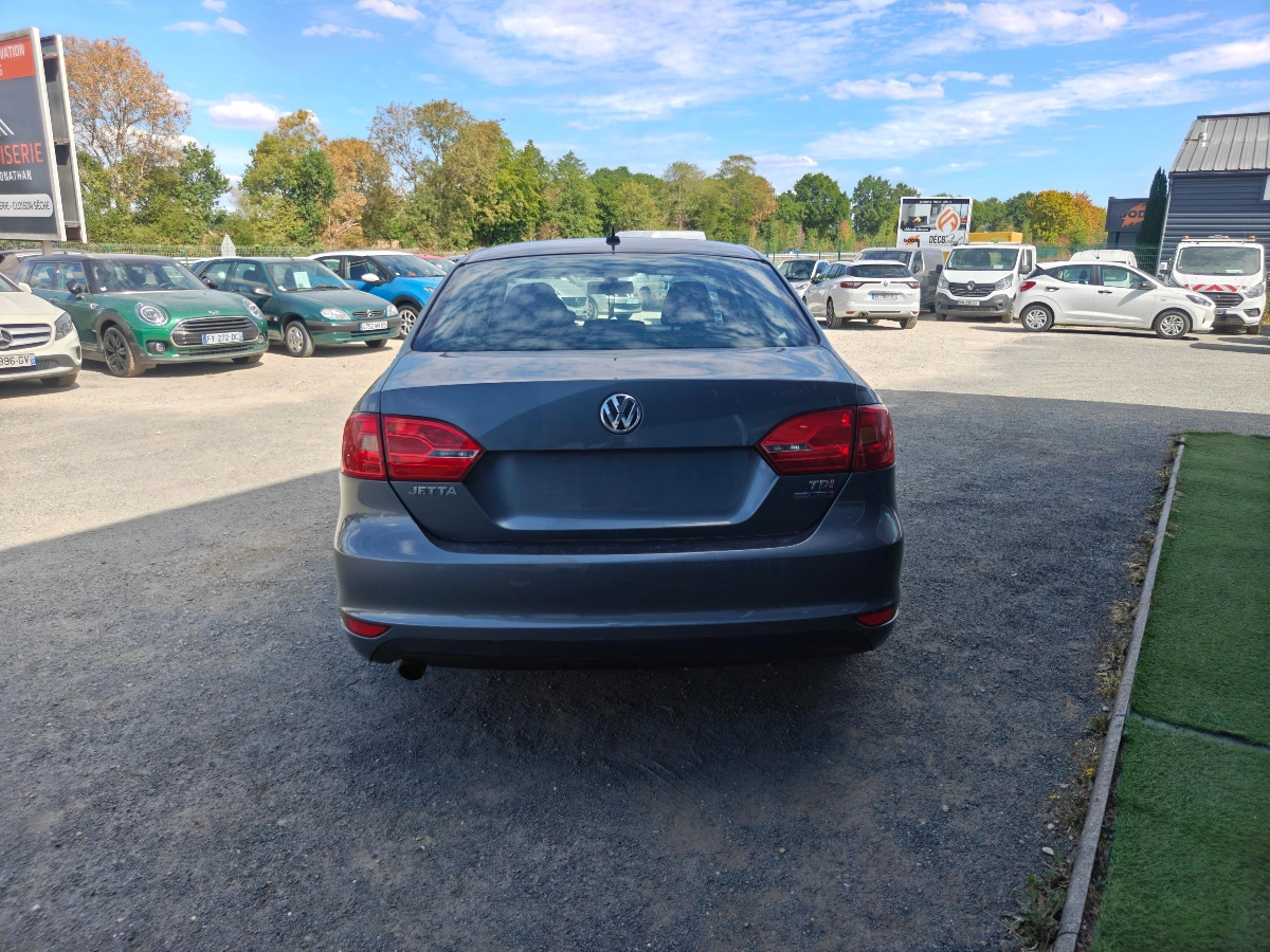 Volkswagen Jetta 1.6 TDI 105 BLUEMOTION CONFORT LINE - Garantie 12 mois — photo 4