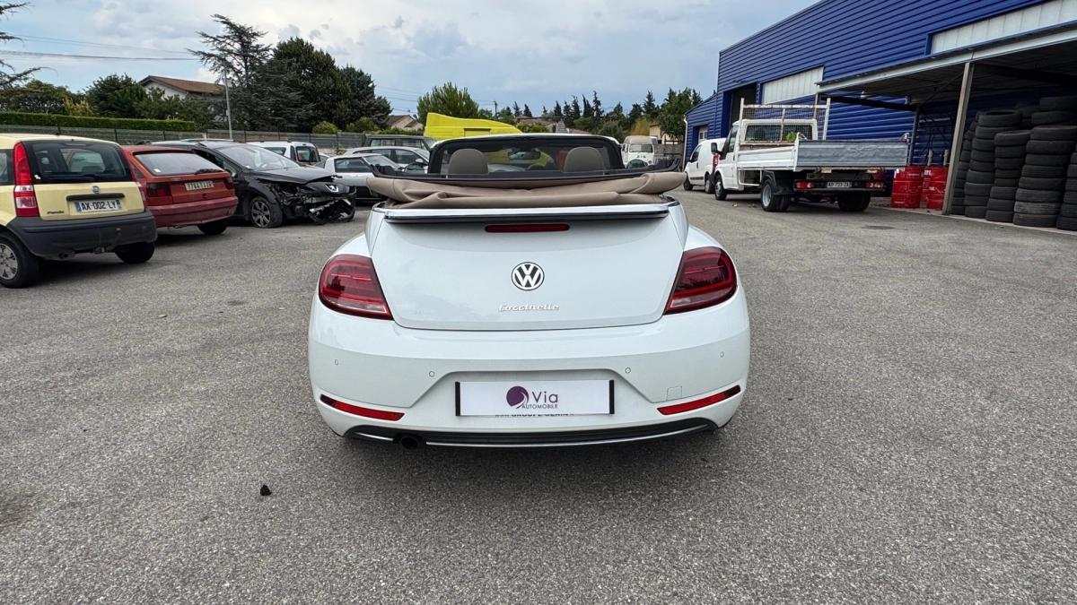 Volkswagen BEETLE