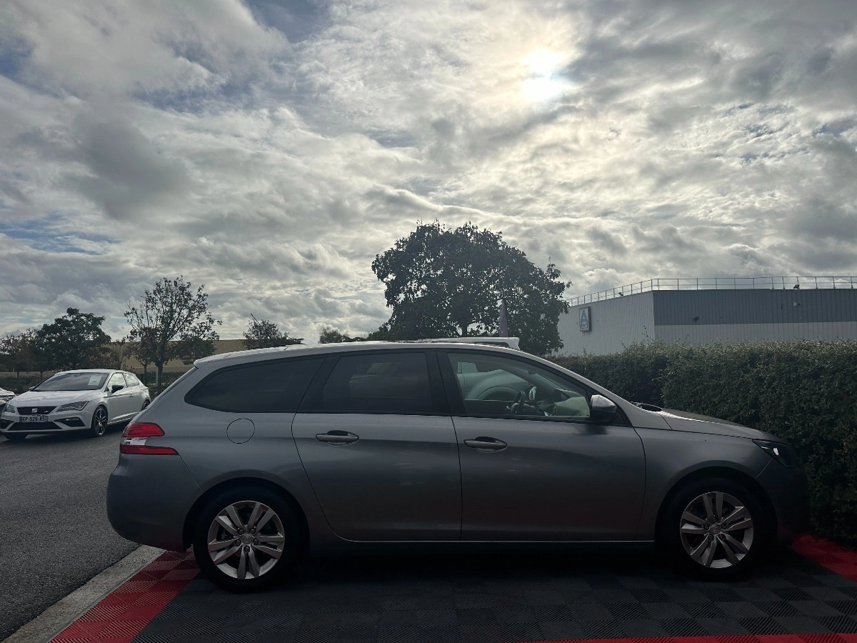 Peugeot 308 - photo 9