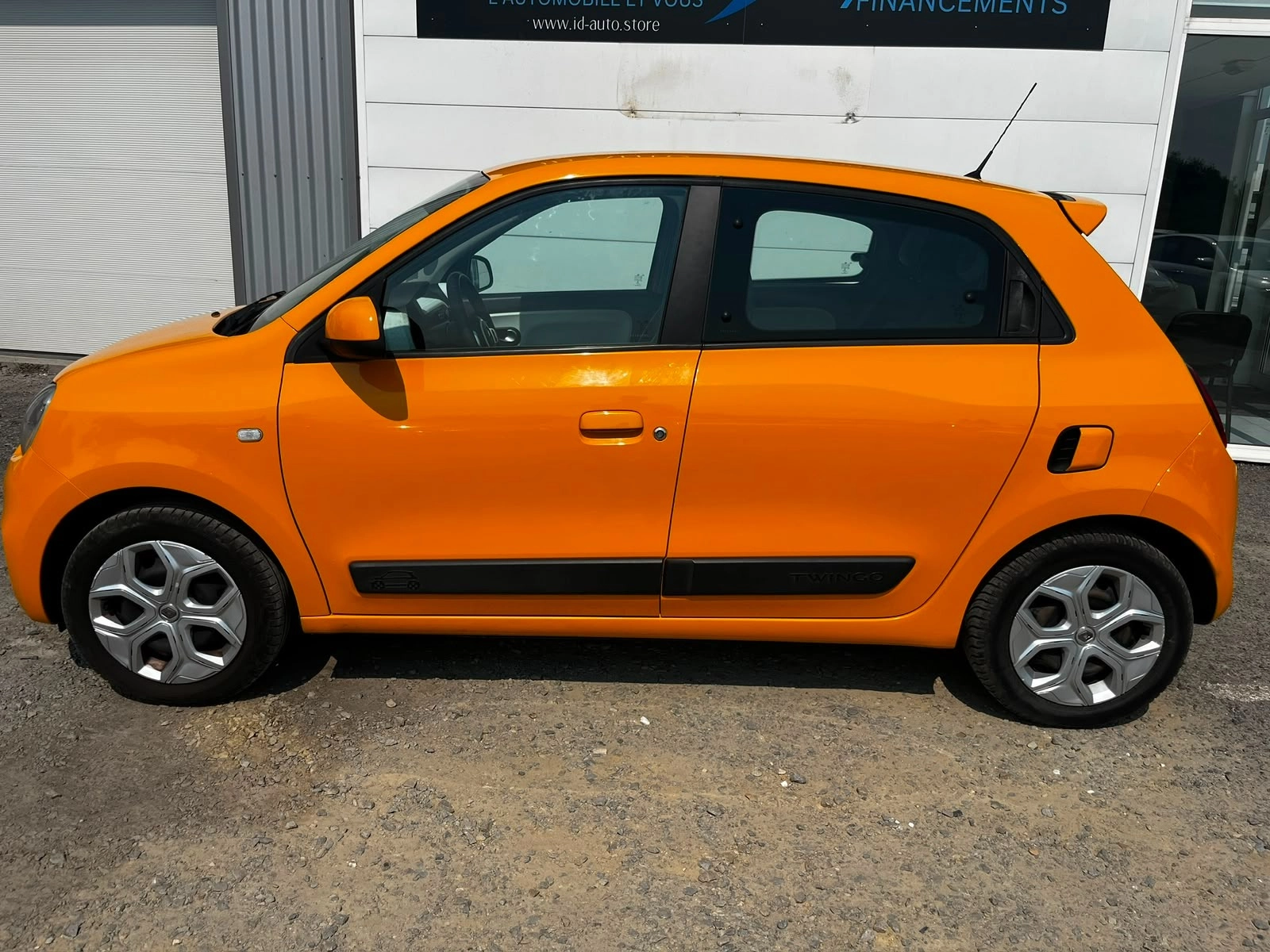 Renault Twingo 1.0 SCE 75 ZEN GARANTIE 12 MOIS — photo 2