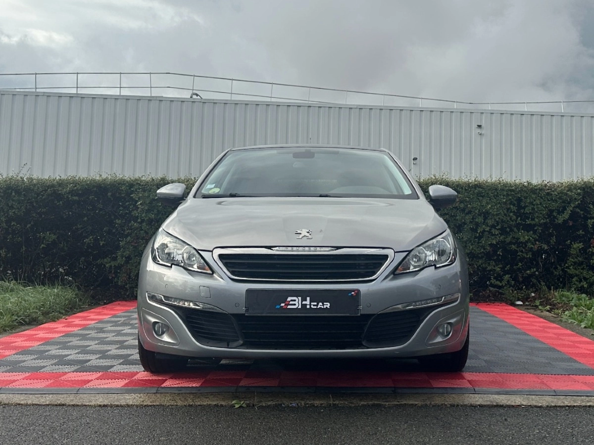 Peugeot 308 - photo 2