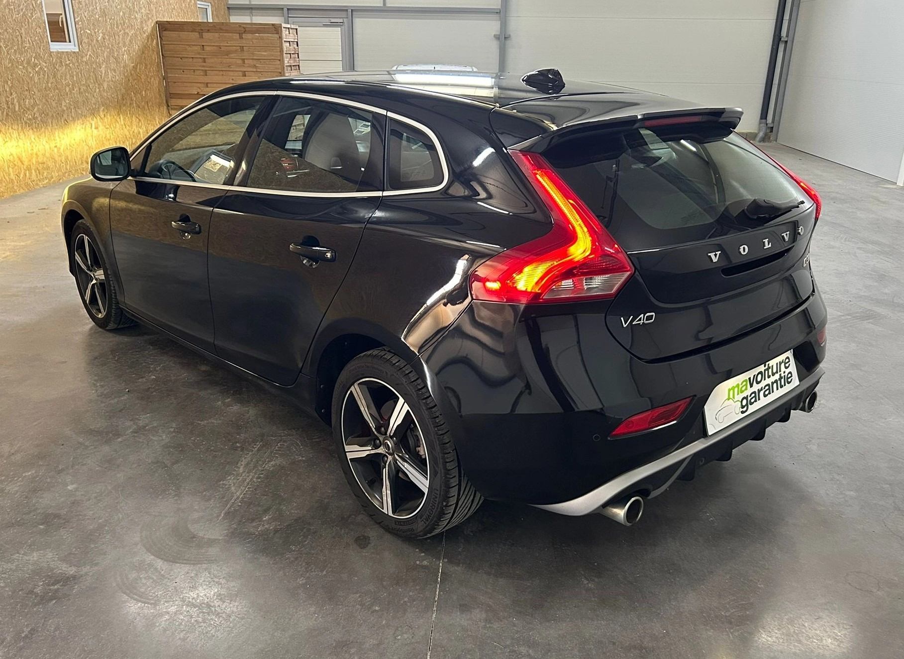 Volvo V40 2.0 D3 150 R-DESIGN GEARTRONIC BVA START-STOP - GARANTIE 12 MOIS — photo 3