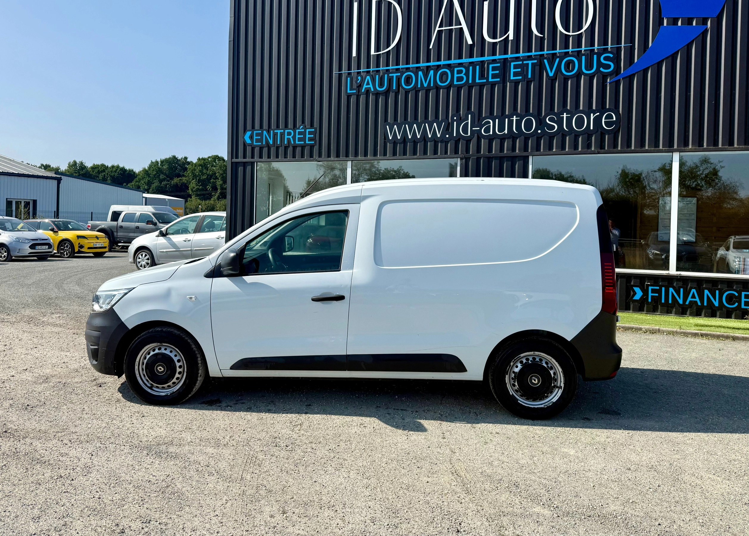 Renault Express 1.5 BLUEDCI 95 CONFORT -  10 825 € HT - GARANTIE 12 MOIS FOURGON 1.5 BLUEDCI 95 CONFORT — photo 2