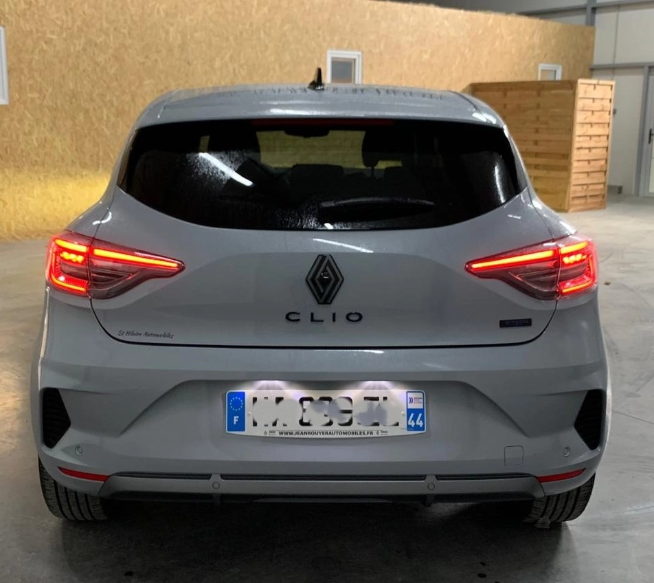 Voiture d'occasion Renault Clio en Vendée chez IDE AUTO