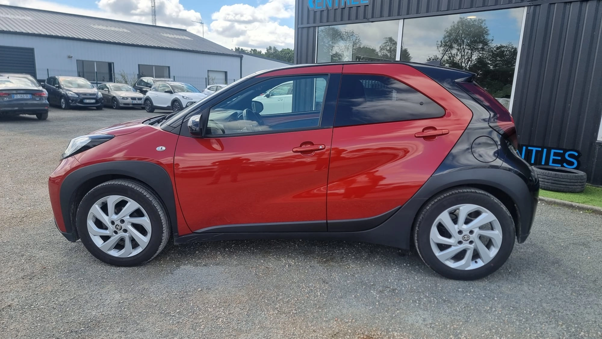 Toyota Aygo X 1.0 VVTI 70 DESIGN S-CVT BVA — photo 3