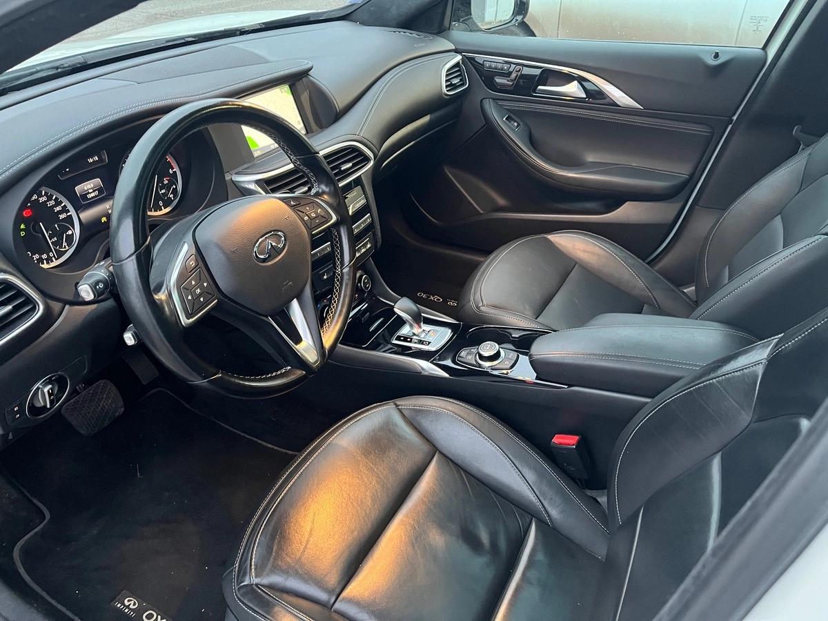 Infiniti Qx30 