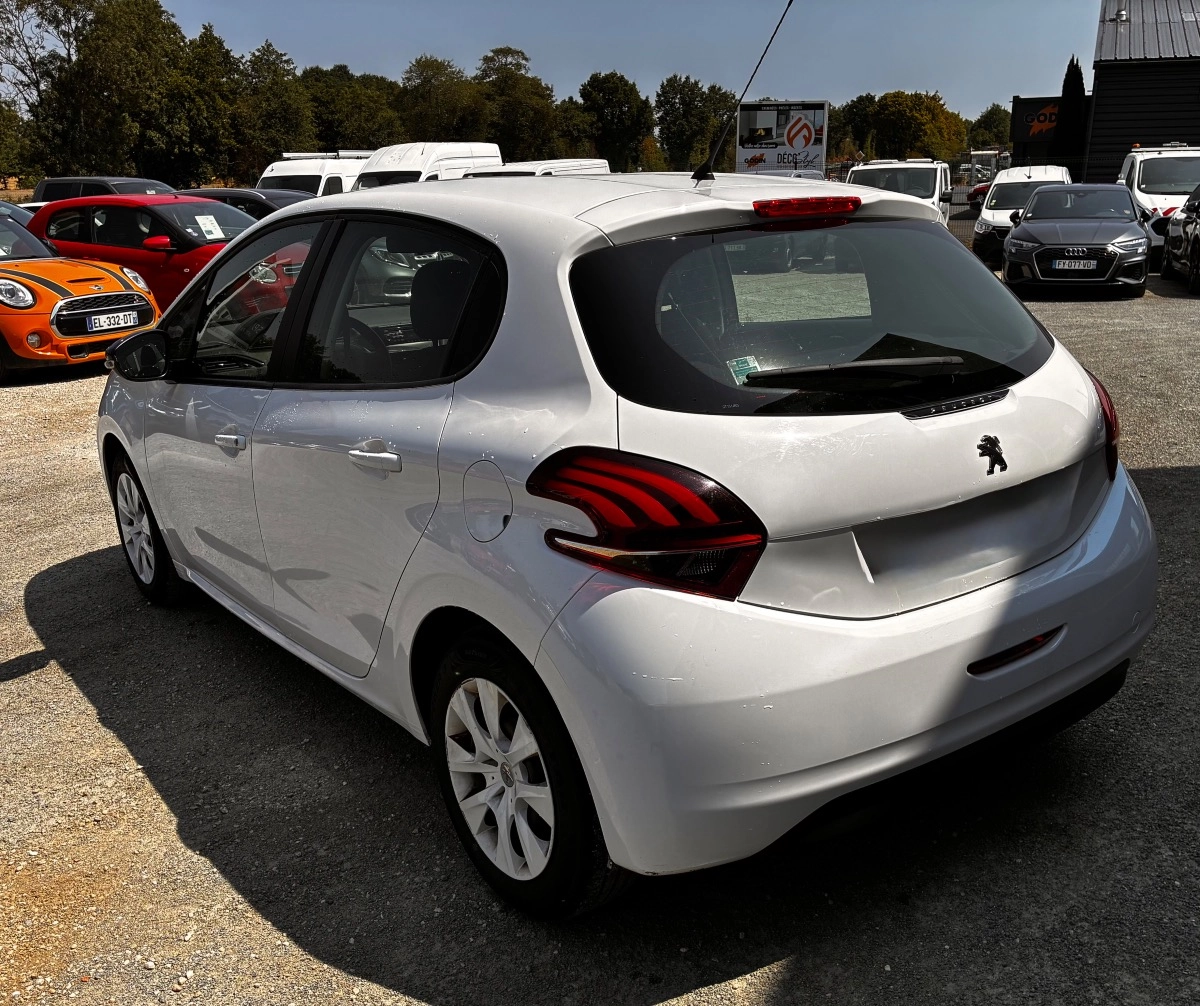 Peugeot 208 GENERATION-I 1.0 VTI 70 LIKE - Garantie 12 mois — photo 4