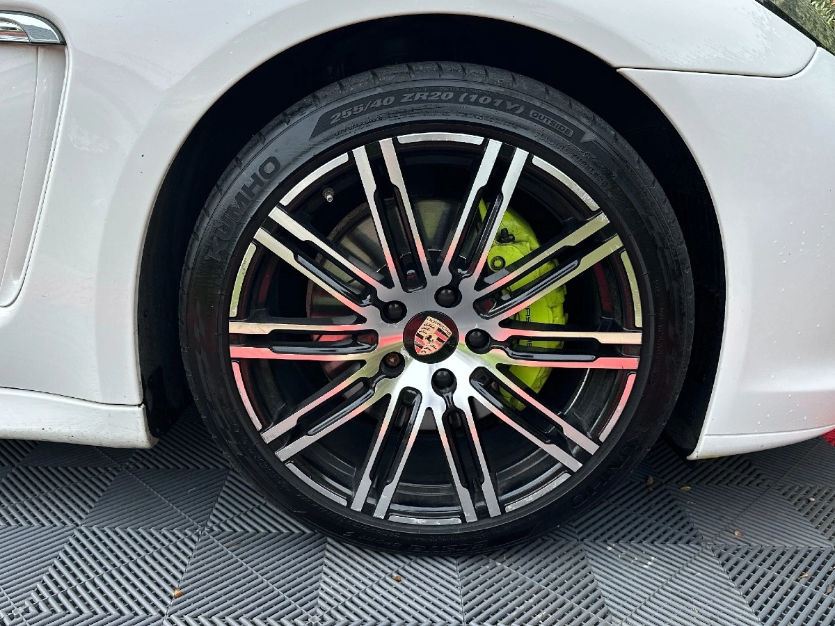 Porsche Panamera - photo 27