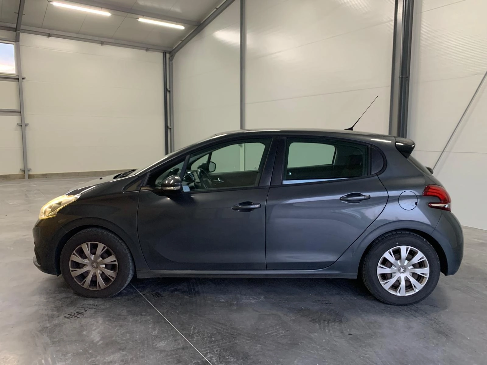Peugeot 208 GENERATION-I 1.6 BLUEHDI 75 ACTIVE BUSINESS START-STOP- Garantie 12 mois — photo 2