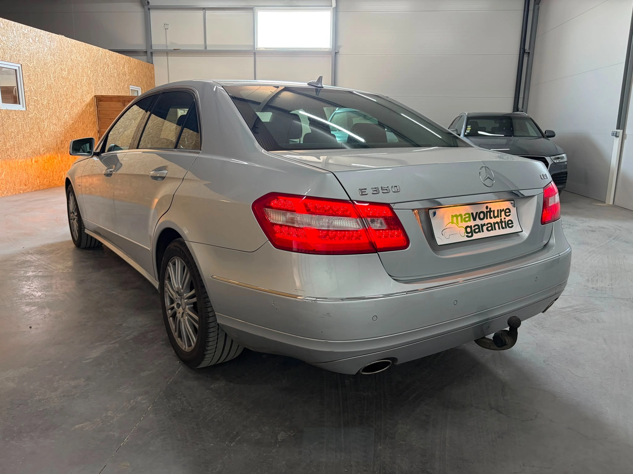 Mercedes Classe E 3.0 350 CDI 230 ELEGANCE EXECUTIVE - Garantie 12 mois 3.0 350 CDI 230 BLUEEFFICIENCY ELEGANCE EXECUTIVE 7G-TRONIC BVA — photo 4