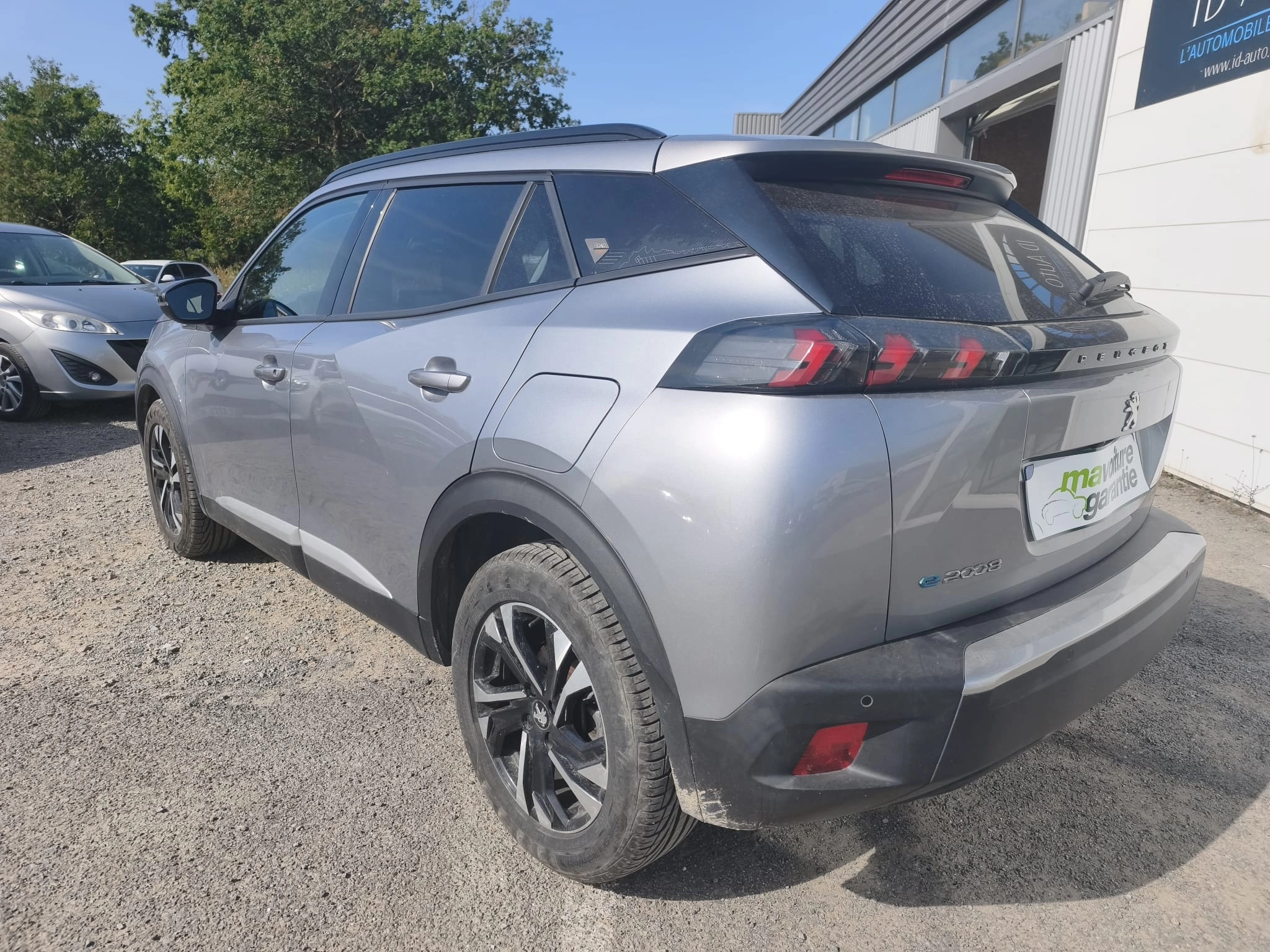 Peugeot E-2008 GENERATION-II ELECTRIC 135 77PPM 50KWH ROADTRIP BVA GARANTIE 12 MOIS — photo 3