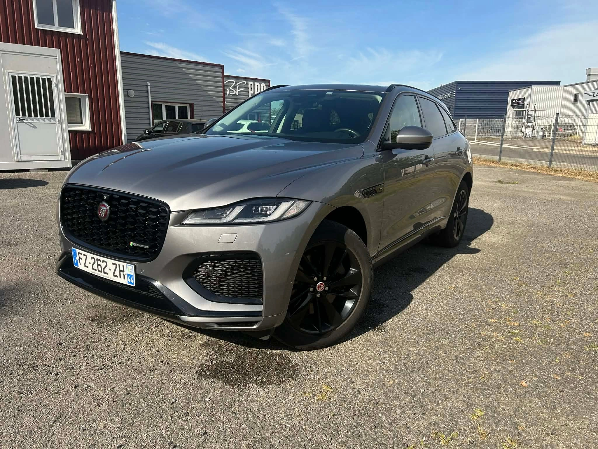 Jaguar F-pace 2.0 P400E 404H 300 PHEV 19.2KWH R-DYNAMIC SE AWD BVA - GARANTIE 12 MOIS