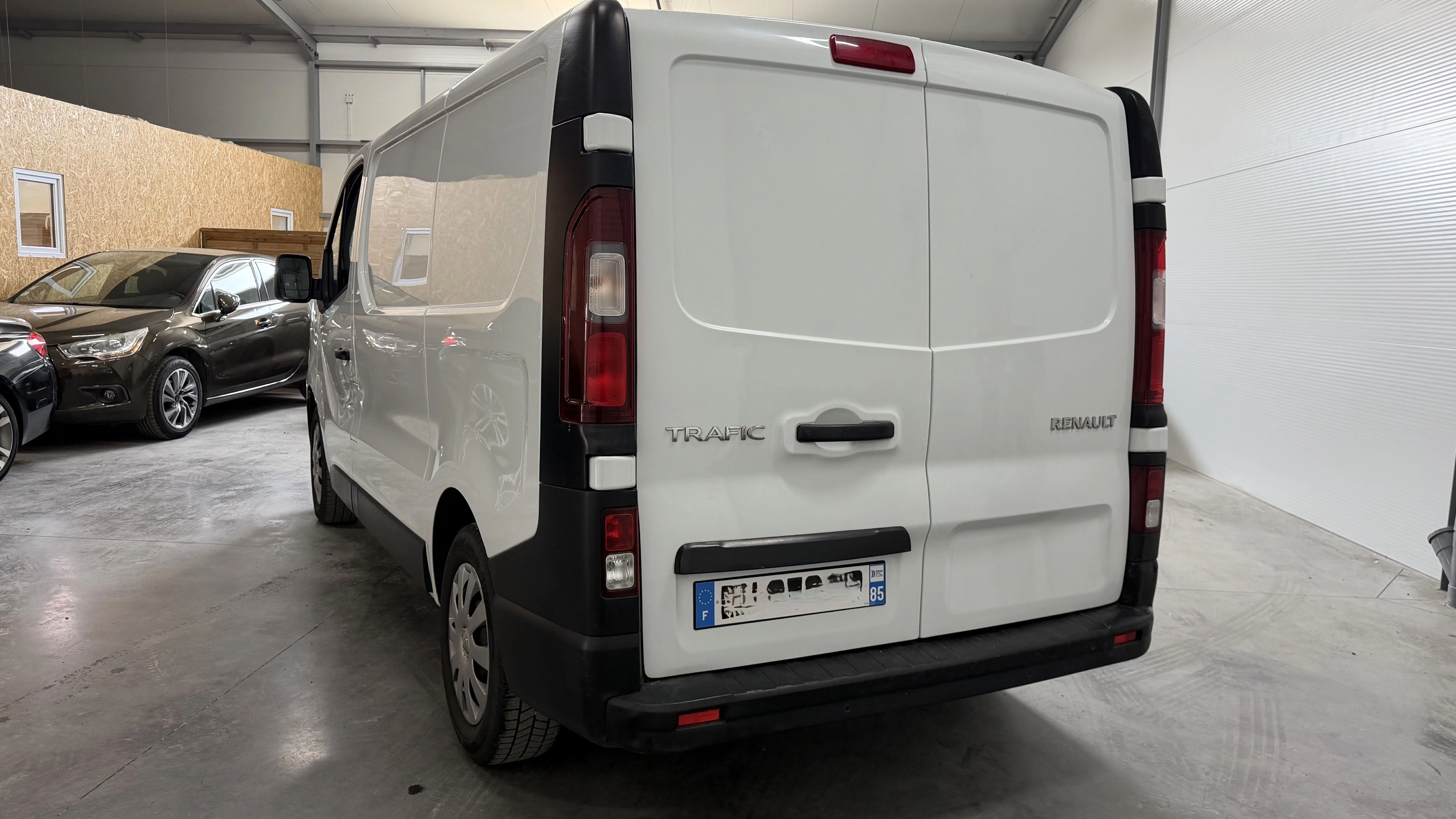 Renault Trafic Vu L1H1 CONFORT / Garantie 12 mois FOURGON 1.6 DCI 120 1T0 L1H1 CONFORT — photo 3