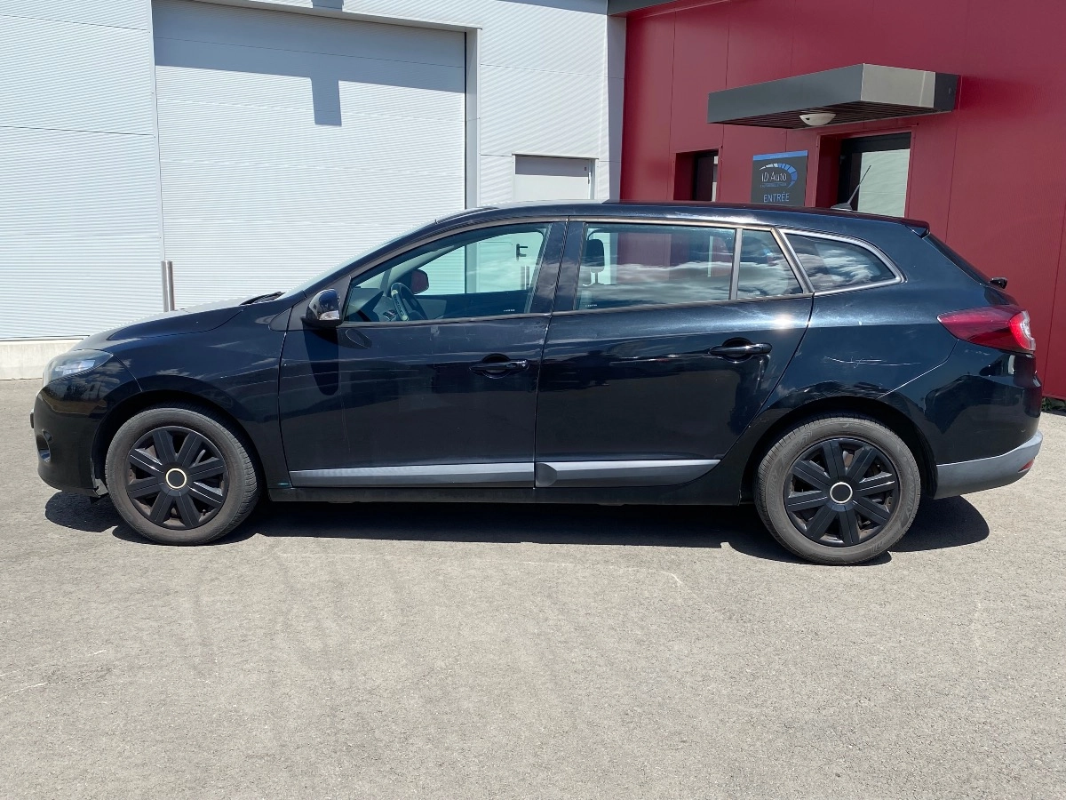 Renault Megane ESTATE 1.5 DCI 110 AUTHENTIQUE — photo 3