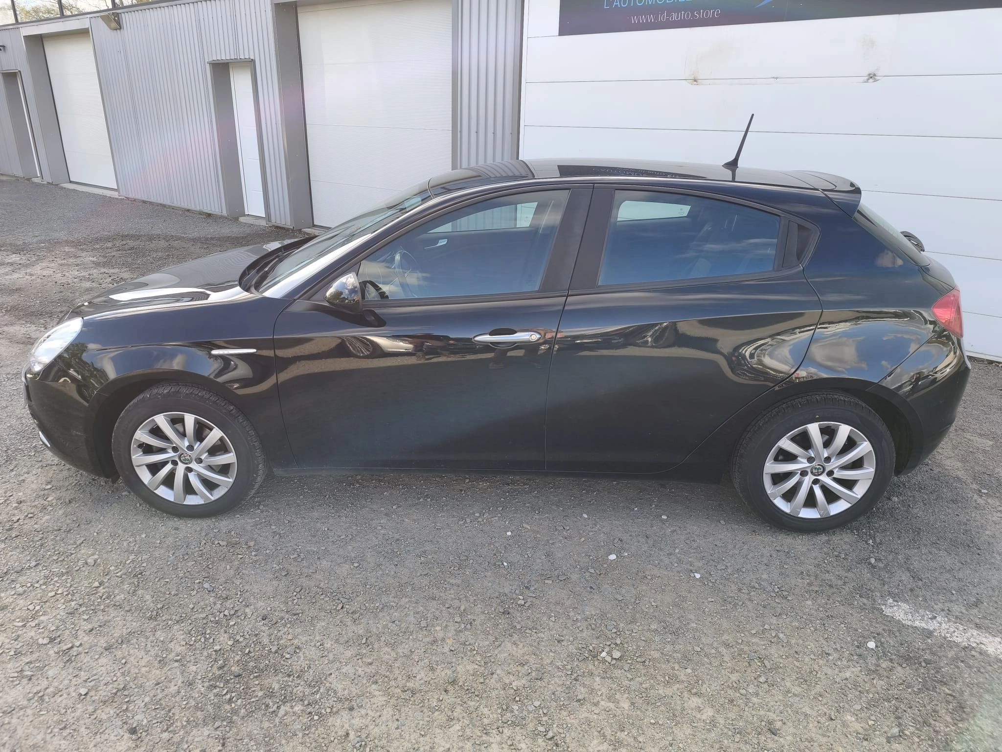 Alfa Romeo Giulietta 1.6 JTDM 120 START-STOP — photo 2