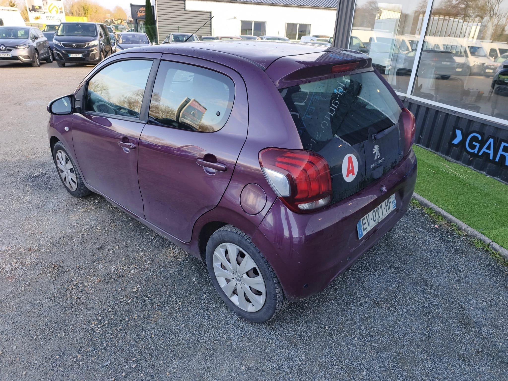 Peugeot 108 1.2 VTI 80 FELINE TOP — photo 4