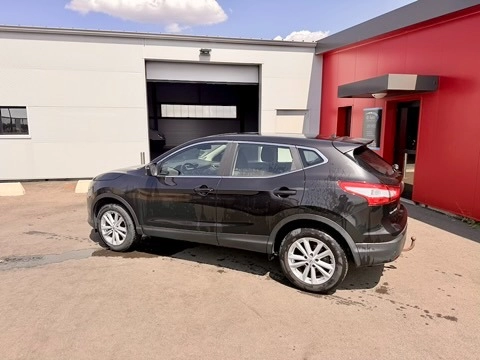 Nissan Qashqai GENERATION-II 1.5 DCI 110 CONNECT EDITION 2WD — photo 3