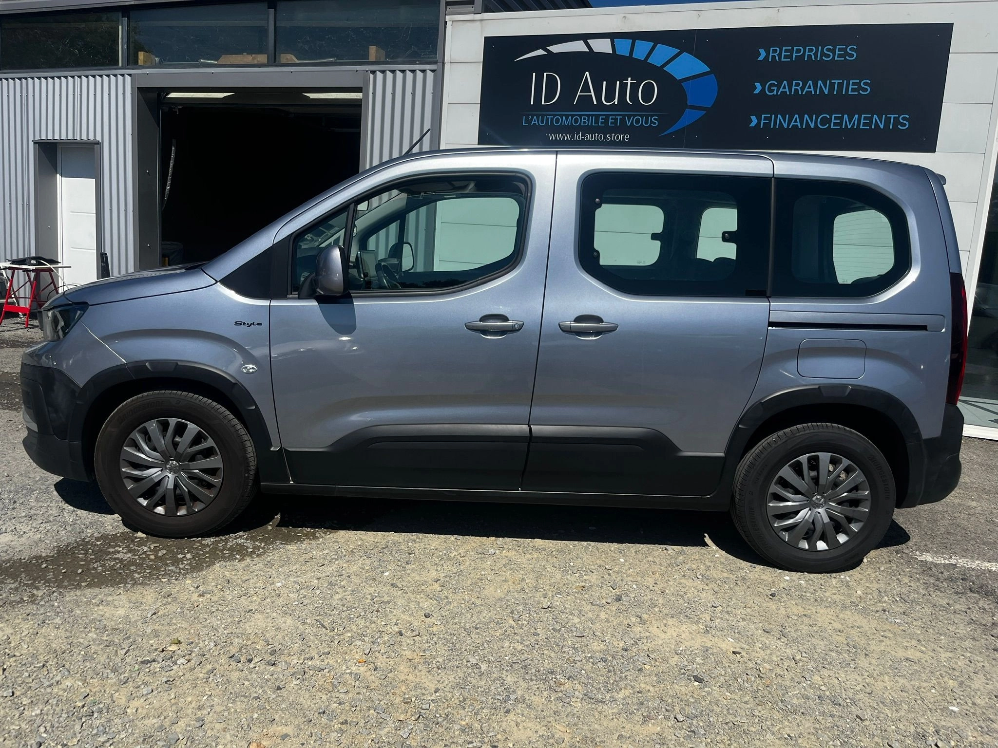 Peugeot Rifter COMBI 1.2 PURETECH 110 STYLE GARANTIE 12 MOIS MOTEUR NEUF COMBI 1.2 PURETECH 110 L1 STYLE START-STOP — photo 2
