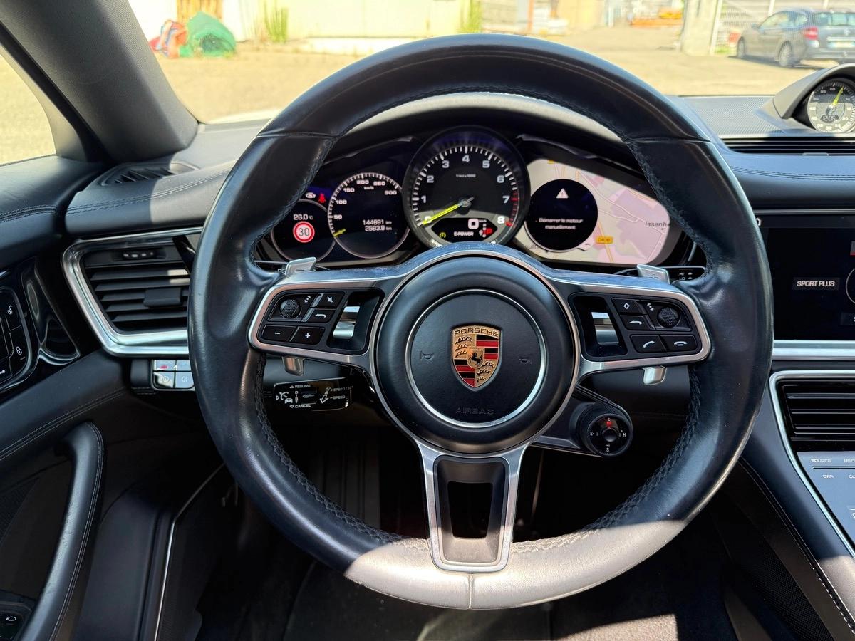 Porsche Panamera 