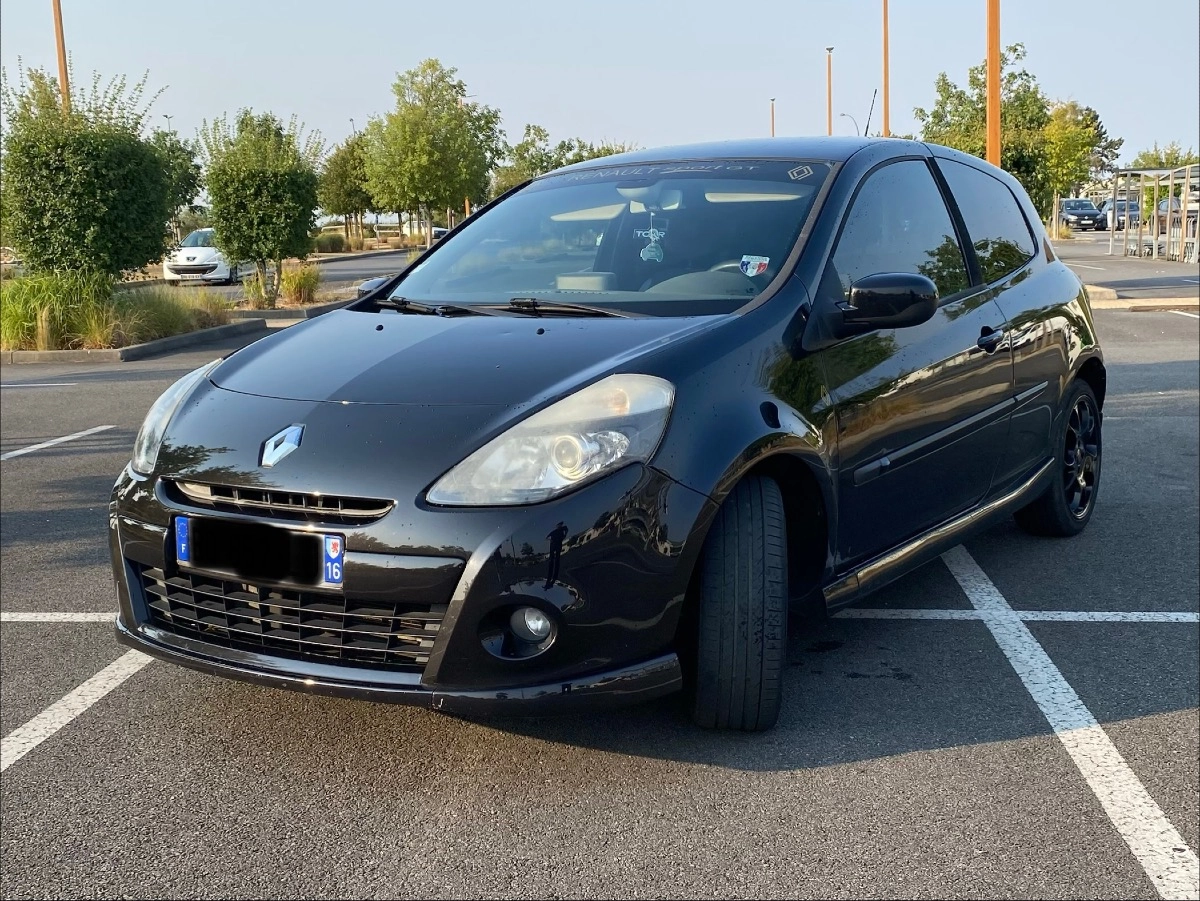 Renault Clio 1.6 130 GT