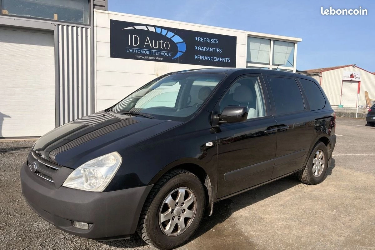 Voiture d'occasion Kia Carnival en Vendée chez IDE AUTO