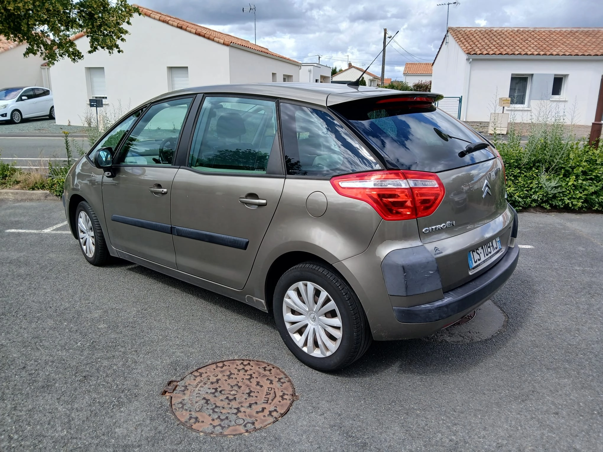 Citroen C4 Picasso 1.6 HDi110 FAP Collection Automatique — photo 3