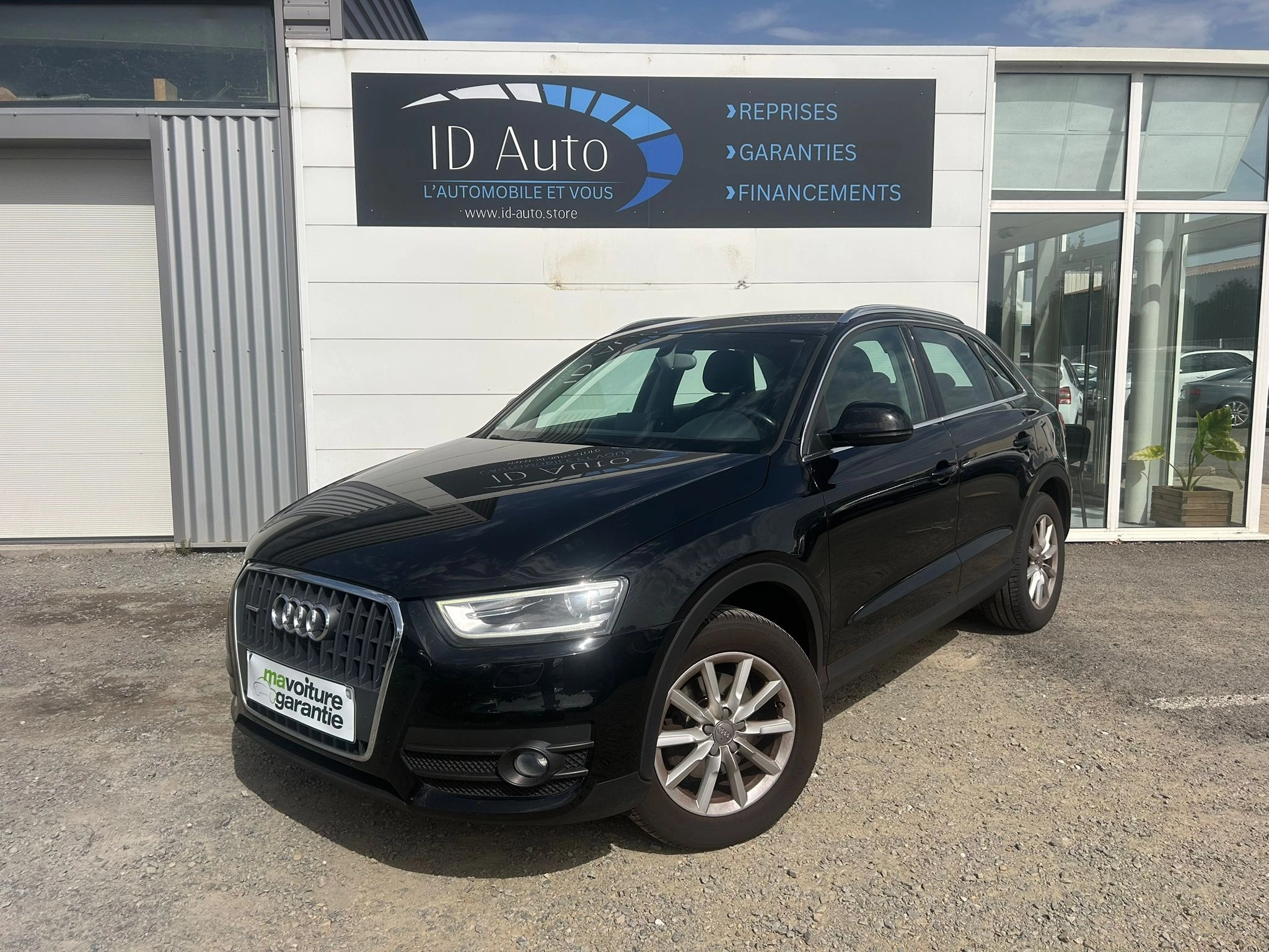 Audi Q3 2.0 TDI 140 AMBIENTE