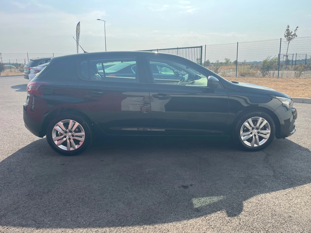 Peugeot 308 GENERATION-II 1.6 BLUEHDI 120 ALLURE Garantie 12 mois — photo 4
