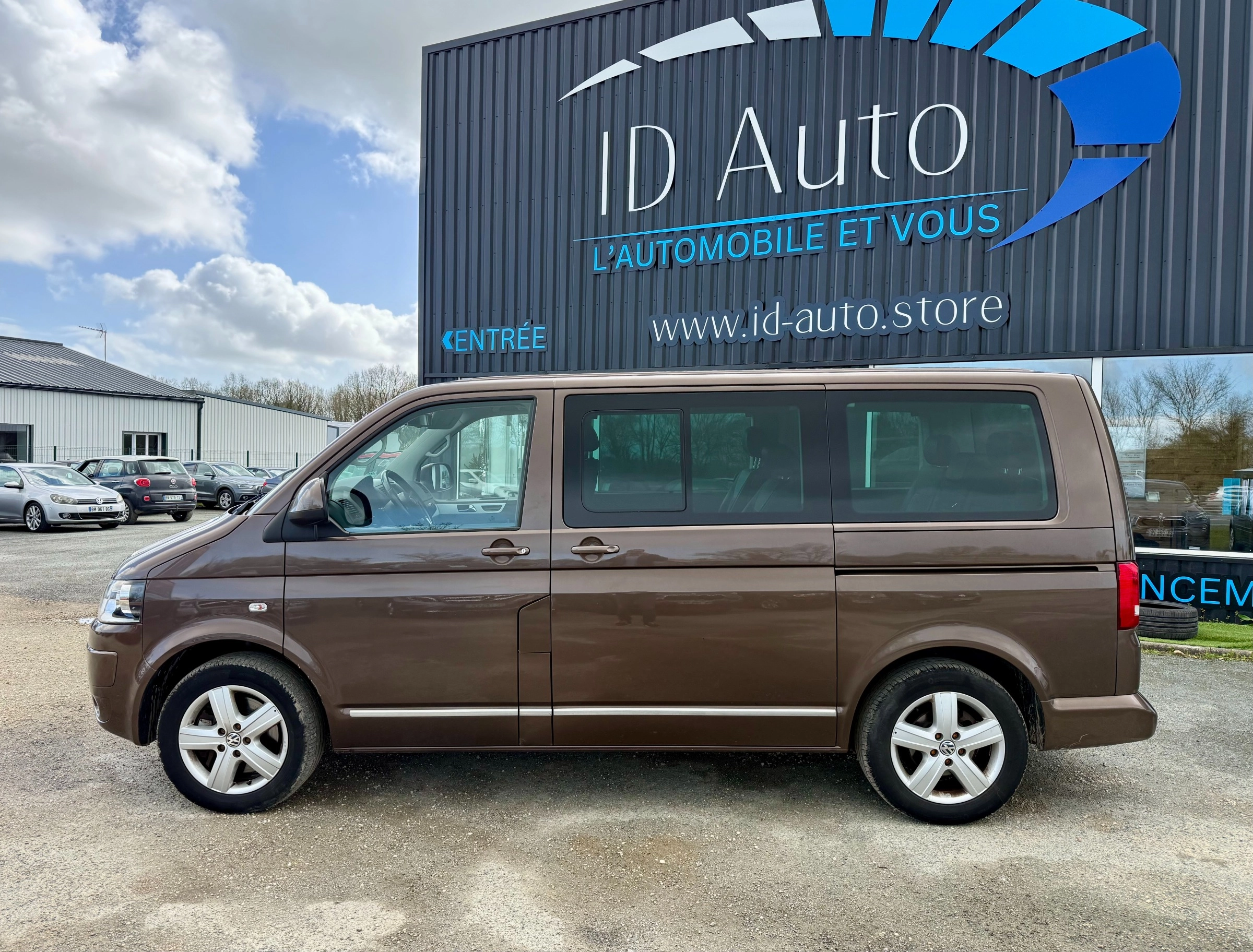 Volkswagen Multivan T5 2.0 TDI 180 CH Carat Garantie 12 Mois MINIBUS T5 2.0 TDI 180 BLUEMOTION HIGH LINE — photo 2