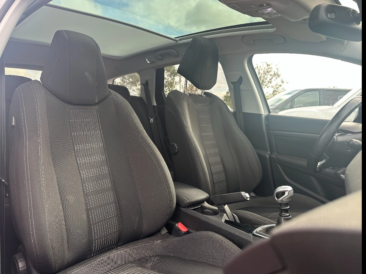 Peugeot 308 - photo 14