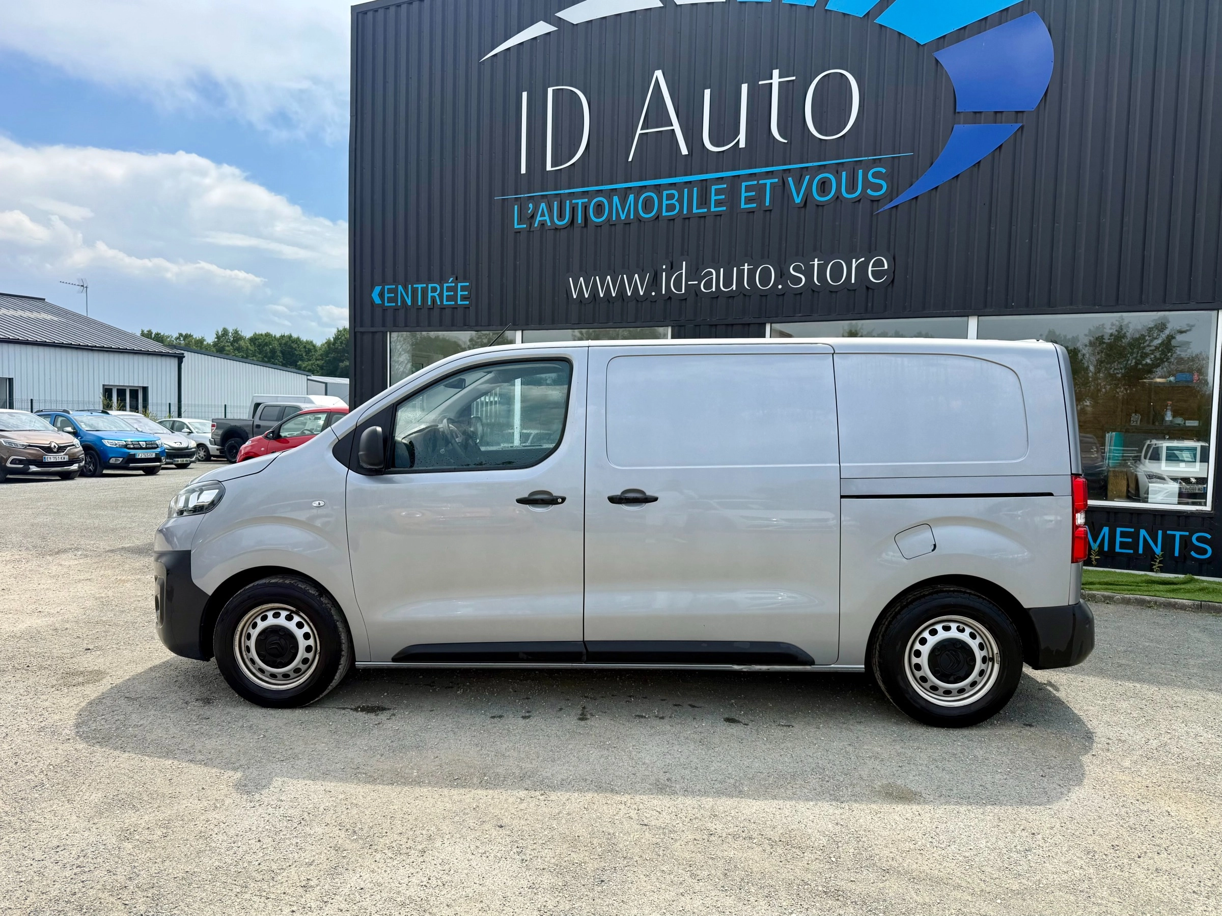 Citroen Jumpy Vu FOURGON 2.0 145 CH - TVA RÉCUPÉRABLE - GARANTIE 12 MOIS FOURGON 2.0 BLUEHDI 145 M L2 — photo 2