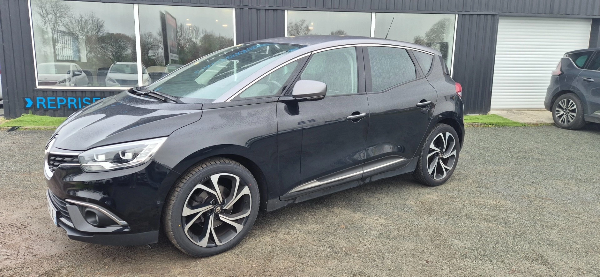 Voiture d'occasion Renault Scenic en Vendée chez IDE AUTO