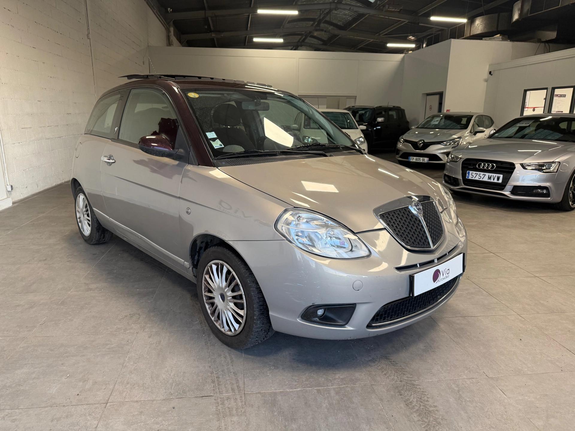 Lancia Ypsilon
