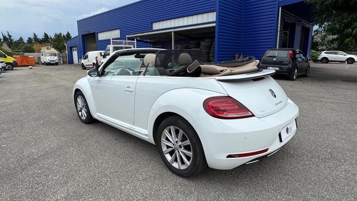 Volkswagen BEETLE